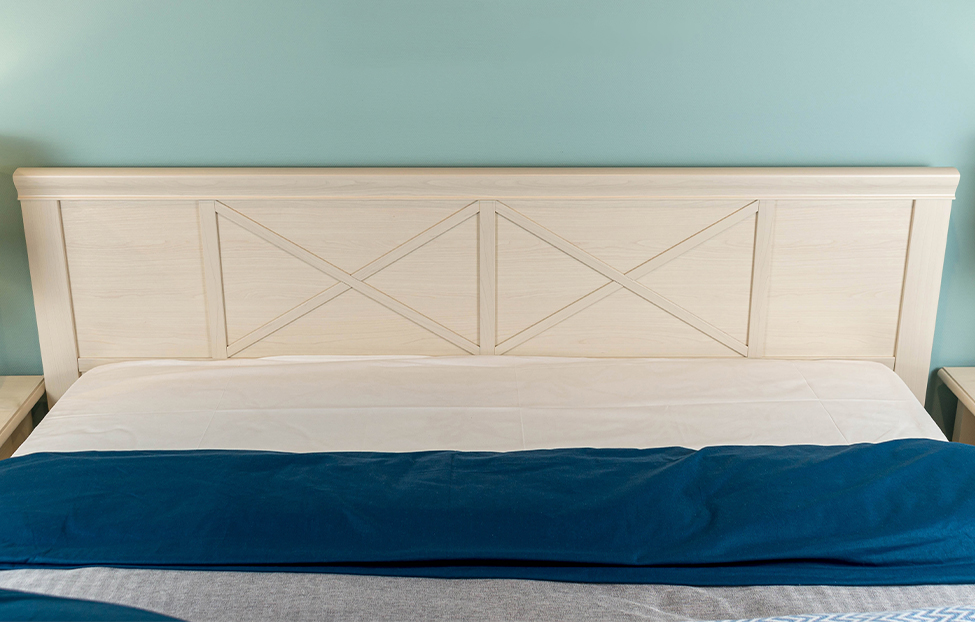 Двуспальные кровати - изображение №3 "Кровать Кантри"  на www.Angstrem-mebel.ru